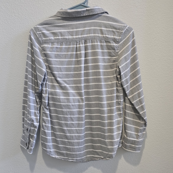 Cat & Jack grey and white long sleeved button up shirt kids medium - Picture 2 of 3